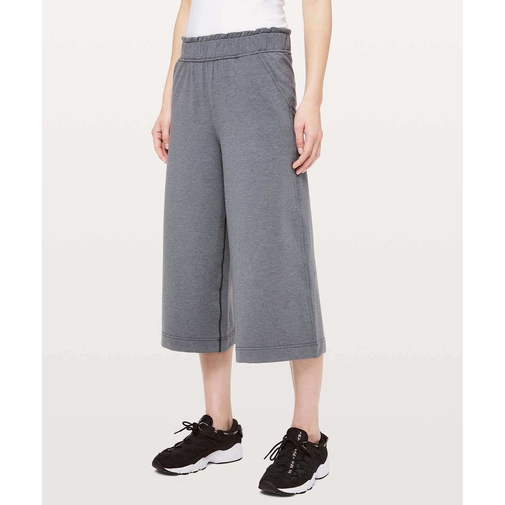 Lululemon On The Fly Wide Leg Crop Pants Heathered Charcoal Grey Size 10